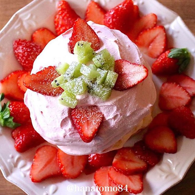 ストロベリーポップクリームパンケーキ(福カフェ fuku cafe)