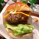 アボカドチーズバーガー(WOOOM)