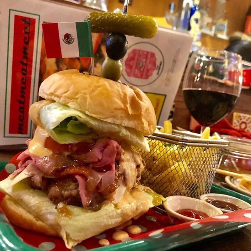 ローストビーフバーガー(meat meat meet)