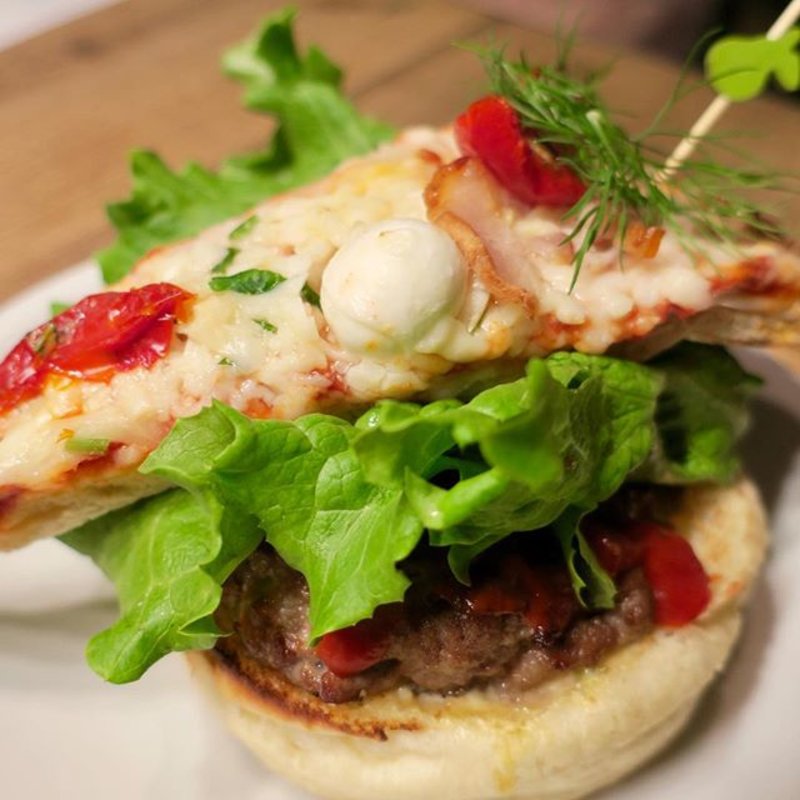 ピザバーガー(バーグホリック )