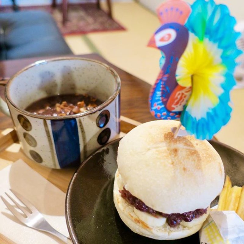 ハニーフルーツあんバーガー(一軒家カフェ＆サロン hana)