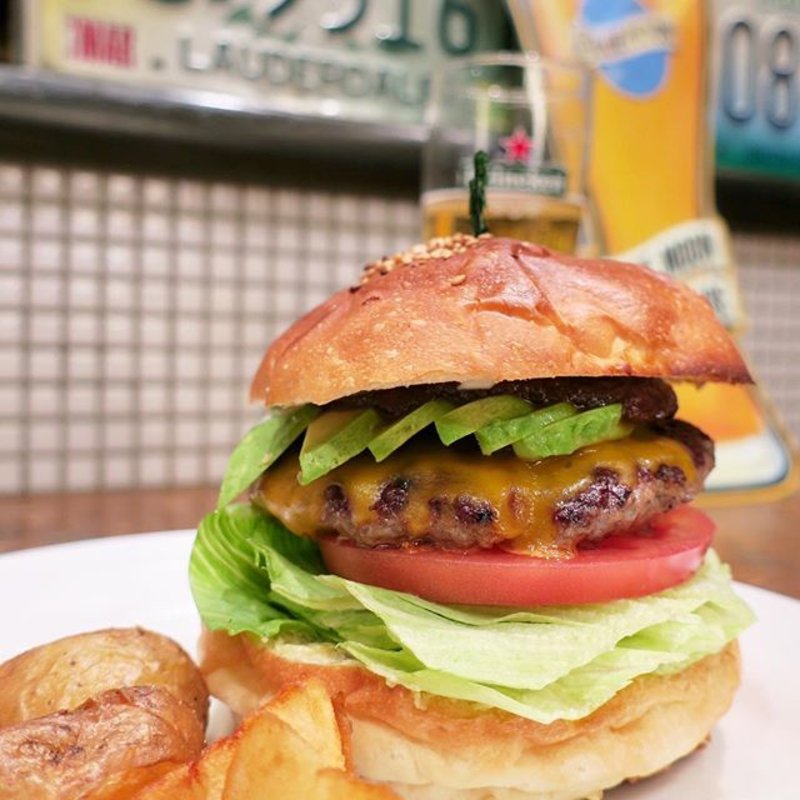 アボカドチーズバーガー(エーエス クラシックス ダイナー ROPPONGI )