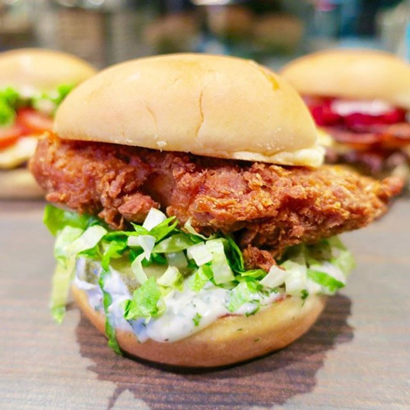 チキンシャック(シェイクシャック 外苑いちょう並木)