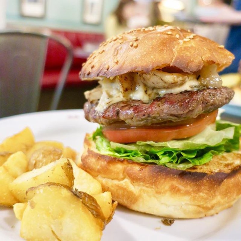 オニオンマッシュルームバーガー(エーエス クラシックス ダイナー KOMAZAWA)