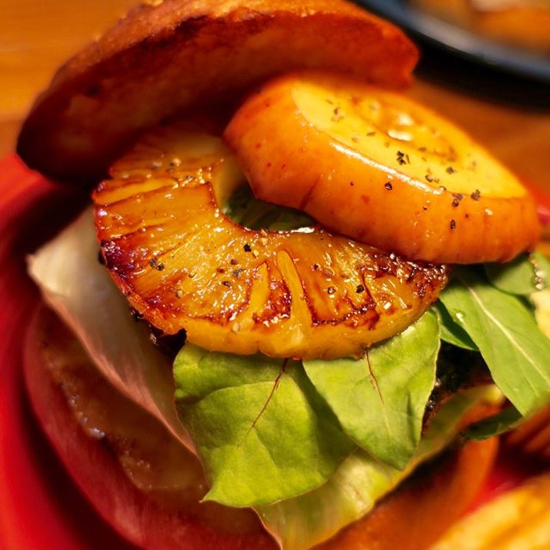 ロードオブザリンゴ(Monks on the Moon)