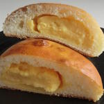 濃厚カスタードのクリームパン(ベーカリータツヤ （BAKERY）)