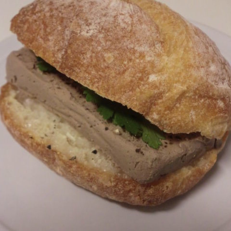 自家製鶏レバーパテのサンド(VOLLMOND(フォルモント))