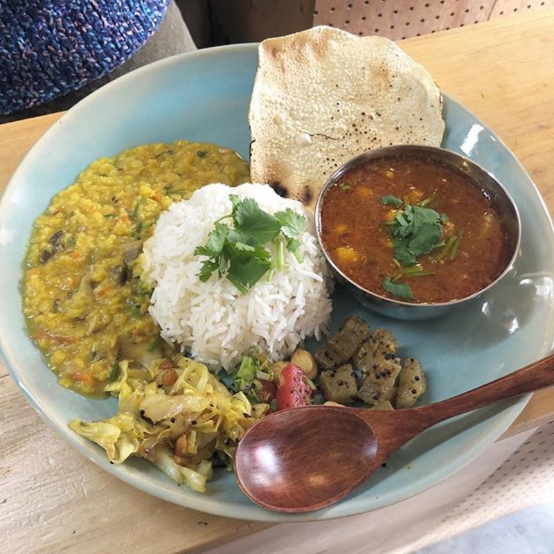 2種盛(カレー＆スパイス 青い鳥別府)