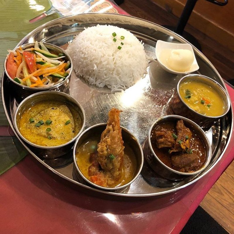 ベンガルプレート(チャイ付き)(ブーゲンビリア)