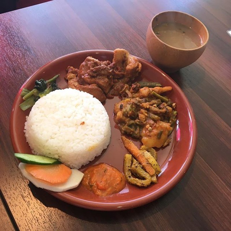 ダルバートセット(ネパール定食)(ダルバートダイニング )