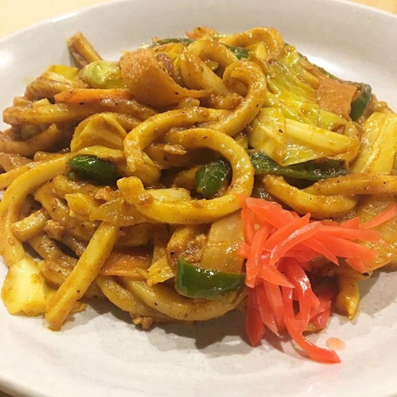 カレー焼きうどん(やるき)