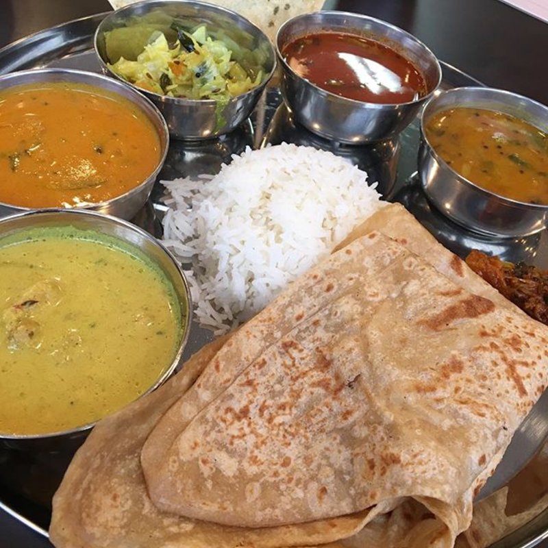 Cセット　お得なランチミールス(アーンドラ・ダバ)