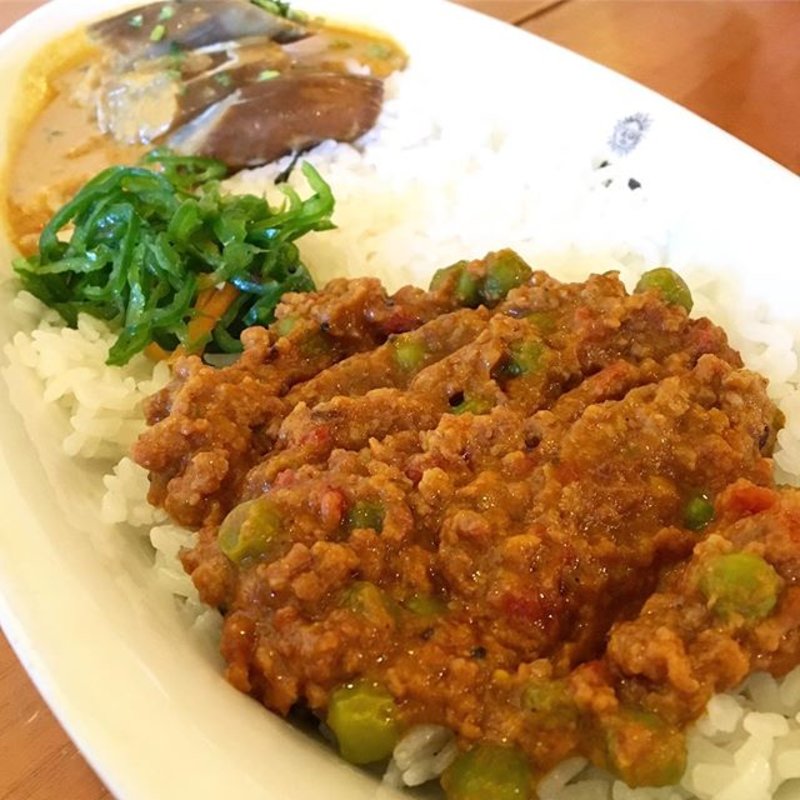 カレー2品(各ハーフサイズ)&ライスのセット(カルマ )