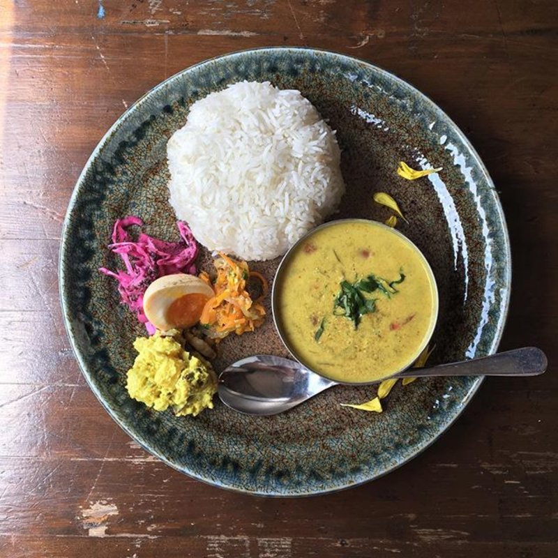 冷やしカレー(虎子食堂)