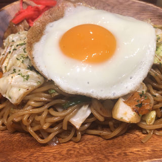 ソース焼きそば＋目玉焼きTP(やきそば じろ)
