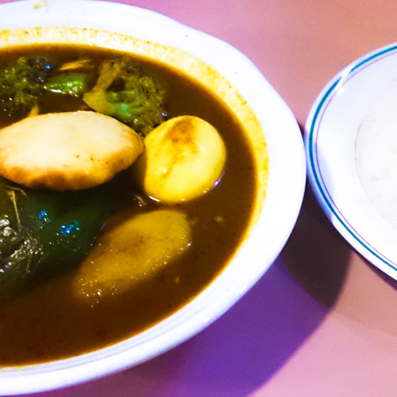 日替わりカレーチキンといも餅のスープカレー(スープカリィの店 ショルバー )