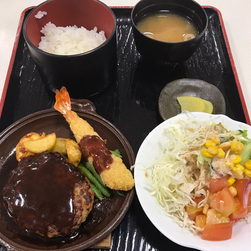 やわらかハンバーグ定食(ごんた食堂)