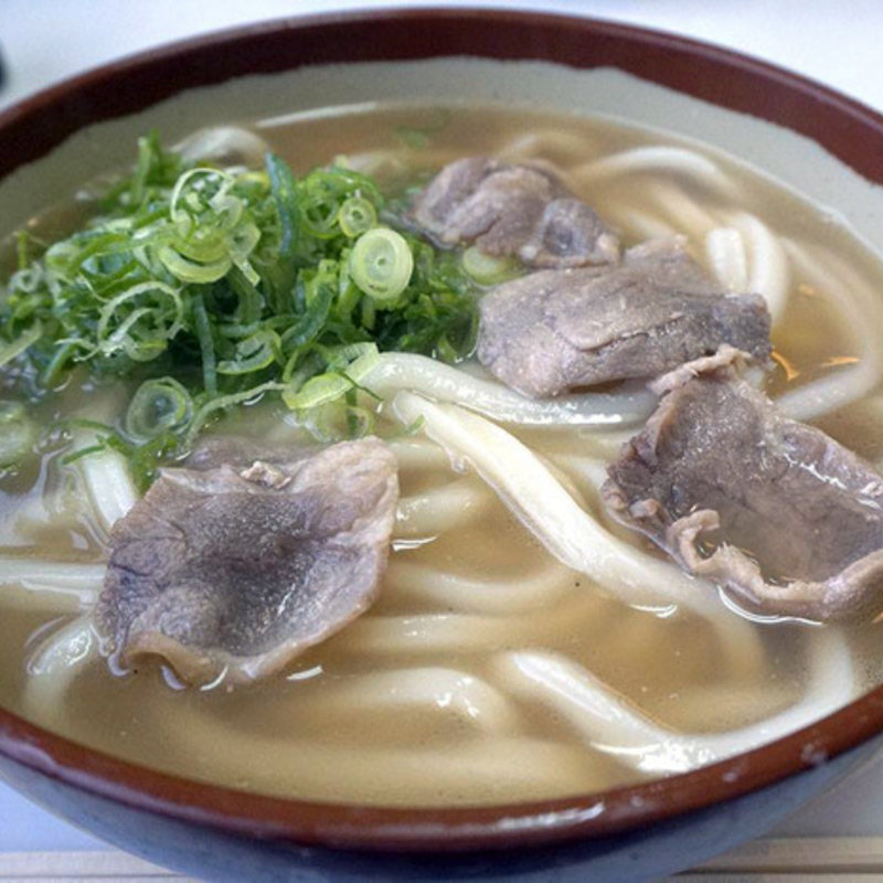 濃厚鴨スープがウリの鴨うどん(牧のうどん 片江店)