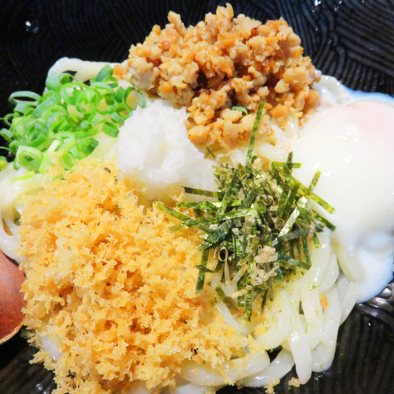 鶏そぼろ納豆と温玉のぶっかけ(うどん屋 米ちゃん（こめちゃん）)