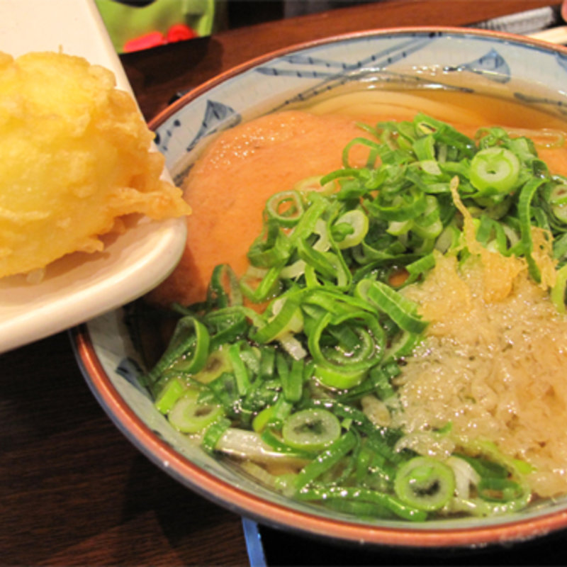きつねうどんと半熟玉子天(釜揚げ讃岐うどん 丸亀製麺 那珂川店)