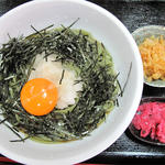 梅おろしうどん(冷)+月見(うどん 菊河)