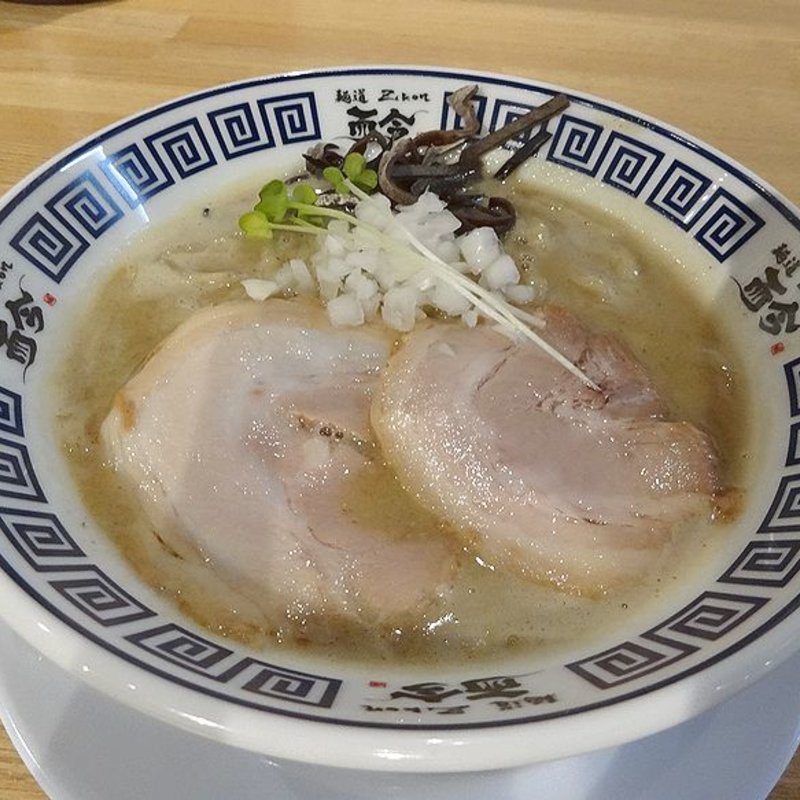 濃厚 海のトリトン 魚介（鶏・豚骨）ラーメン(麺道 而今 大阪城テラス店)