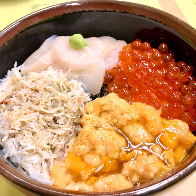 なお四種お好み丼(きくよ食堂)