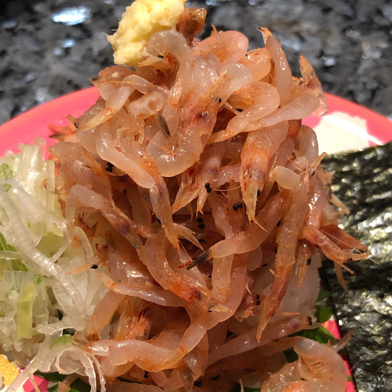 桜えび 富士山盛り(回転寿司酒場 銀座沼津港)
