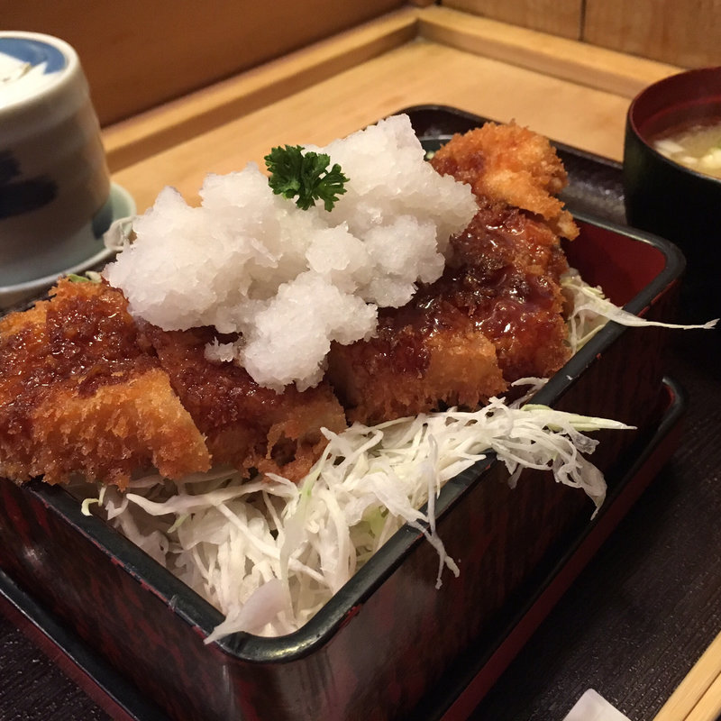 おろしそーすかつ重(鈴新)