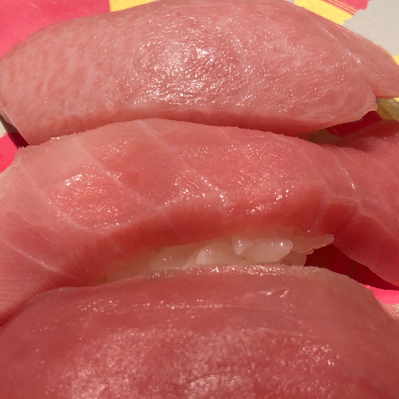 本鮪三貫(回転寿司酒場 銀座沼津港)