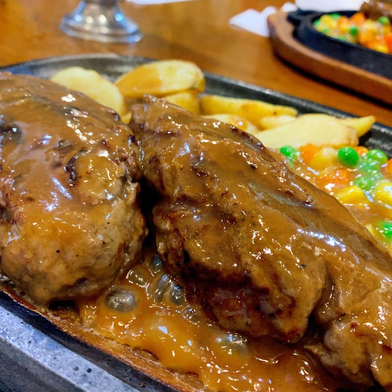 炭火焼きハンバーグ(アルカサール牧場 五反田店)