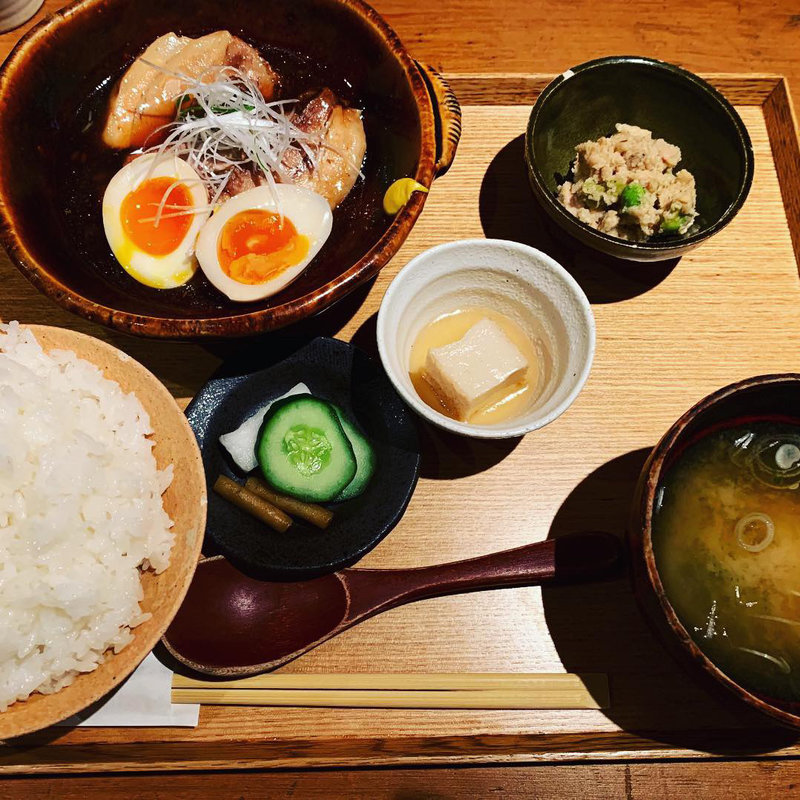 豚の角煮 半熟玉子添え(ごはんや 一心 代官山)