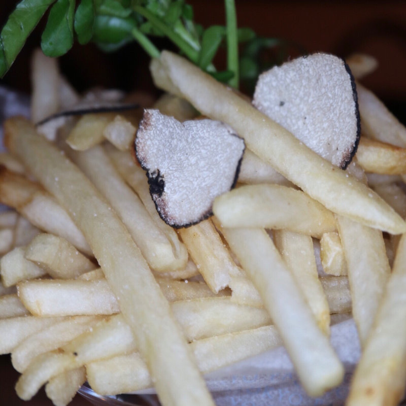 トリュフソルトを添えたフライドポテト(パレスホテル東京)