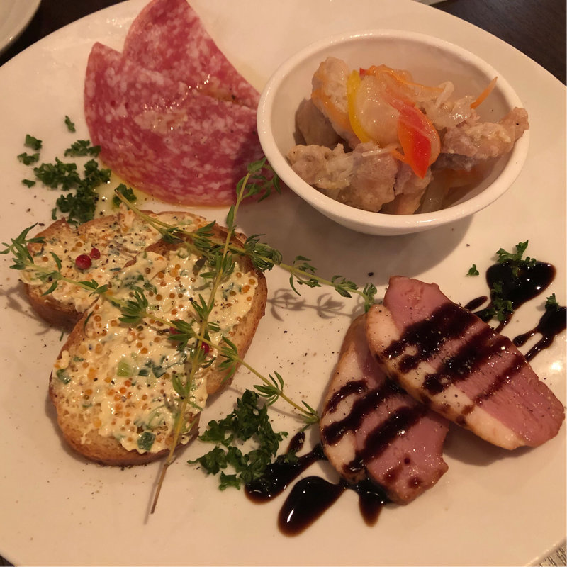 前菜4種盛り合わせ(sol saliente （ソルサリエンテ）)