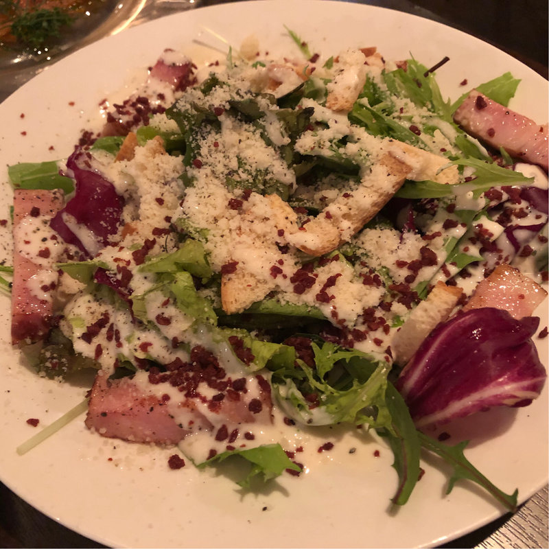 厚切りベーコンと京水菜のシーザーサラダ(sol saliente （ソルサリエンテ）)