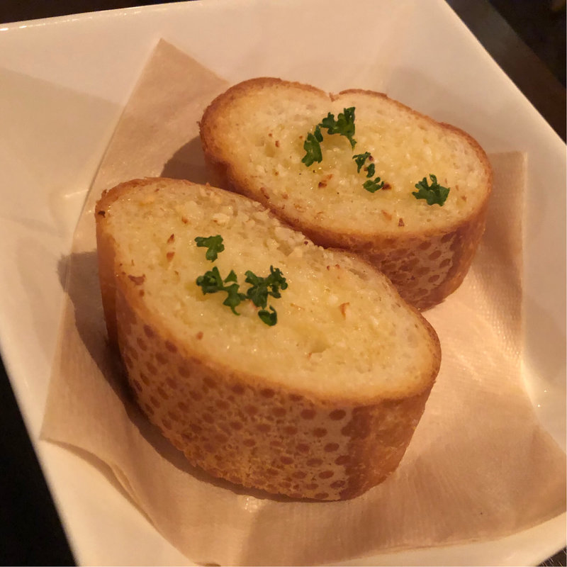 ガーリックトースト(sol saliente （ソルサリエンテ）)