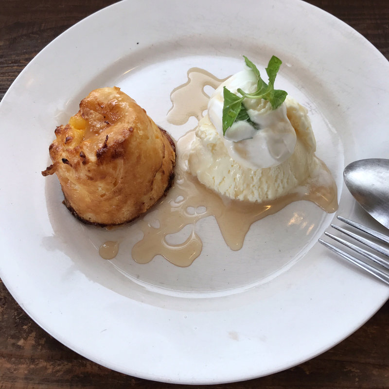 ブリュレのメープルシロップがけ(アワテンボウ )