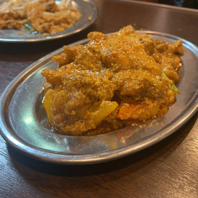 プーパッポンカリー(タイ東北モーラム酒店)