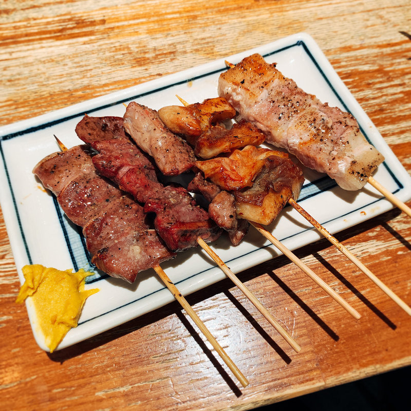 もつやき五本盛り(日本再生酒場 博多デイトス店)