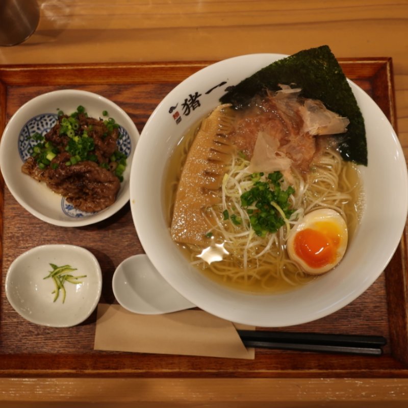 炙り和牛の追い鰹そば(白醤油)(麺屋猪一離れ)