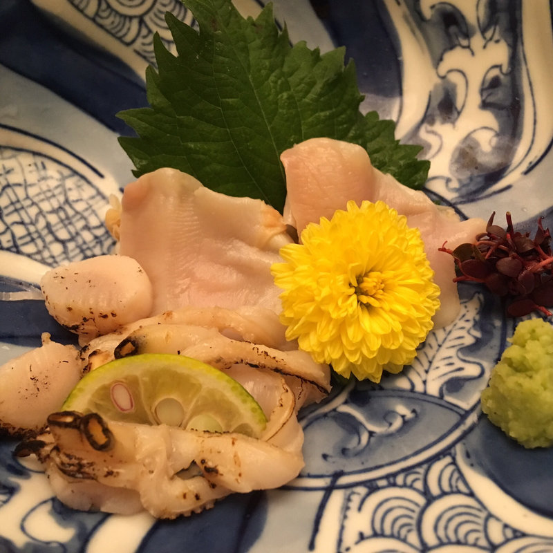 蛤の刺身(桑名産天然蛤料理 貝新商店 （クワナサンテンネンハマグリリョウリ カイシンショウテン）)