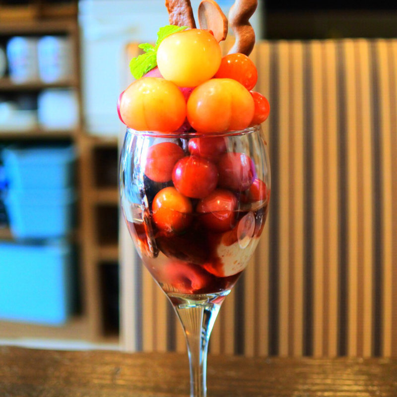 さくらんぼパフェ(ビルディングブロックスカフェ)