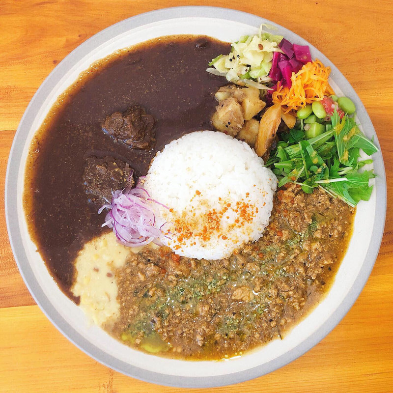 カレー2種盛り(CURRY TETRA)