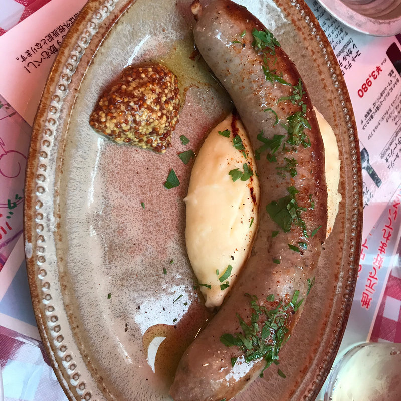 肉汁爆発！自家製ソーセージ(テーブルワイン ポンデュガール)