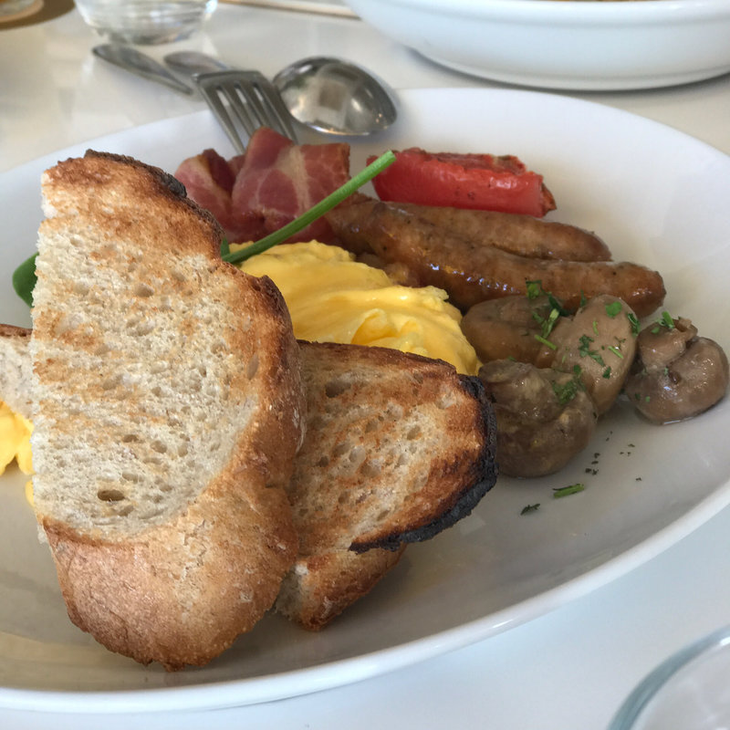 オーガニックスクランブルエッグ(bills 七里ヶ浜)