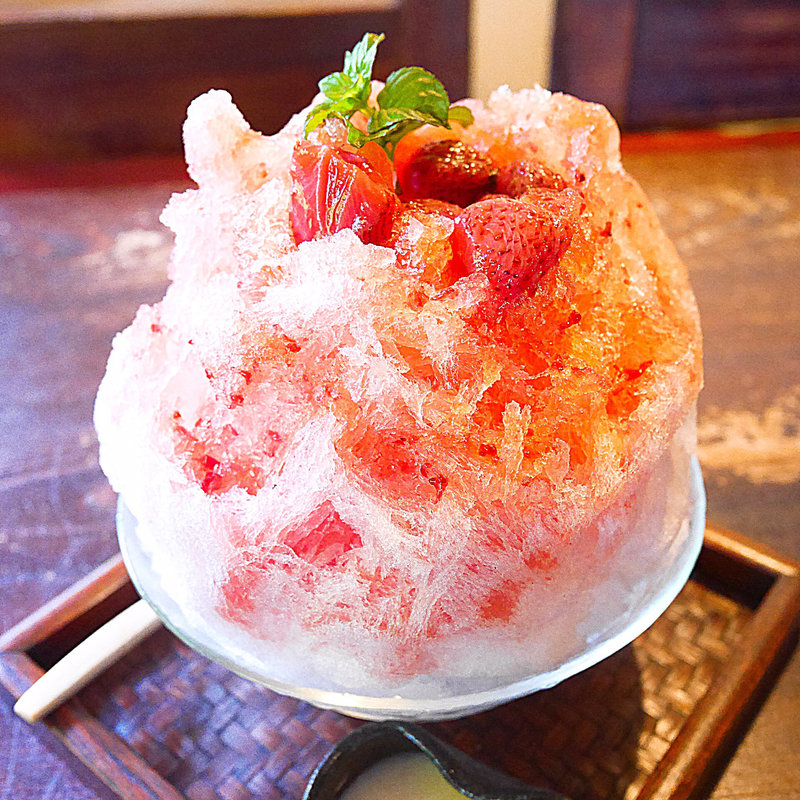 かき氷苺(旬菜蔵せんや （センヤ）)