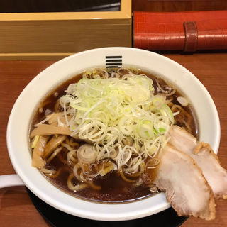 4種の魚介醤油ラーメン(烈火 本店)