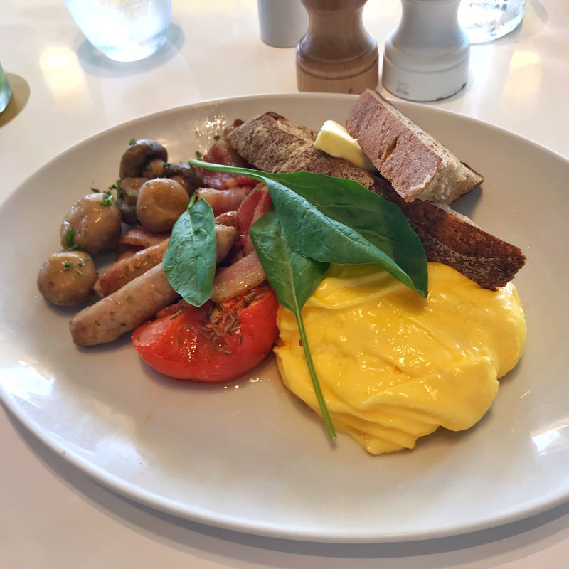 フルオージーブレックファスト(bills 七里ヶ浜)