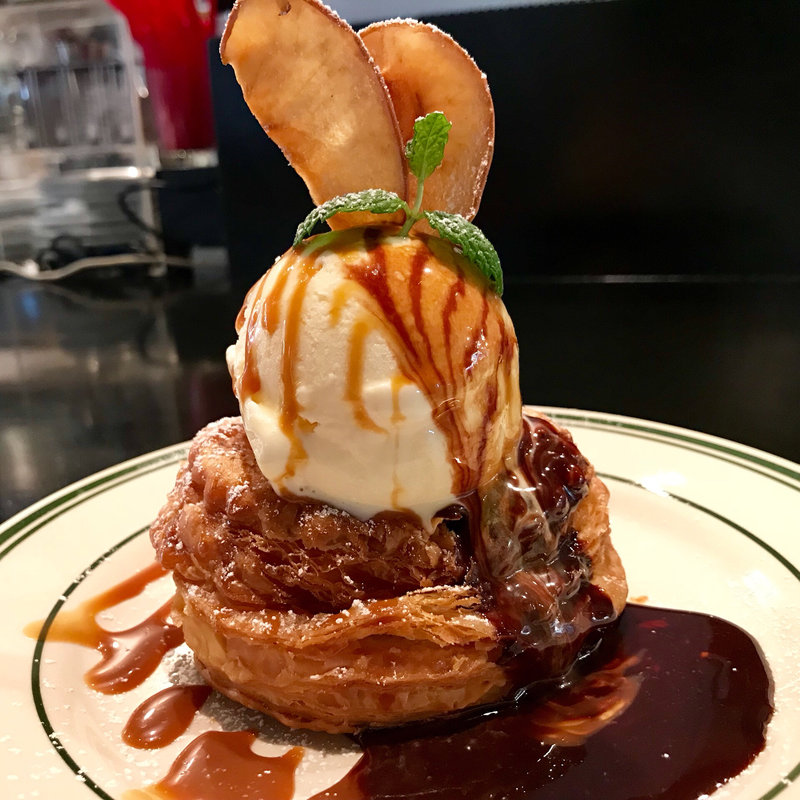 焼立てアップルパイ(UZU)