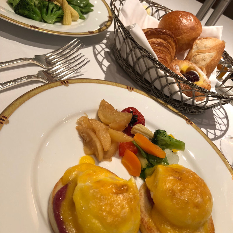 エッグベネディクト(レ セゾン)